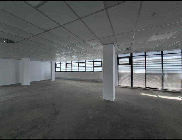 1,141M² OFFICE TO LET IN ILLOVO